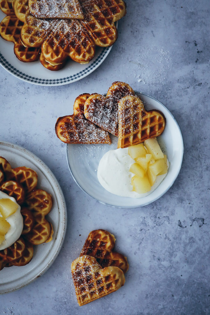 Marzipan Waffeln ricotta vanille birnen kompott waffles recipe zuckerzimtundliebe foodstyling adventswaffeln weihnachtswaffeln marzipanrezepte food stylist backblog galbani
