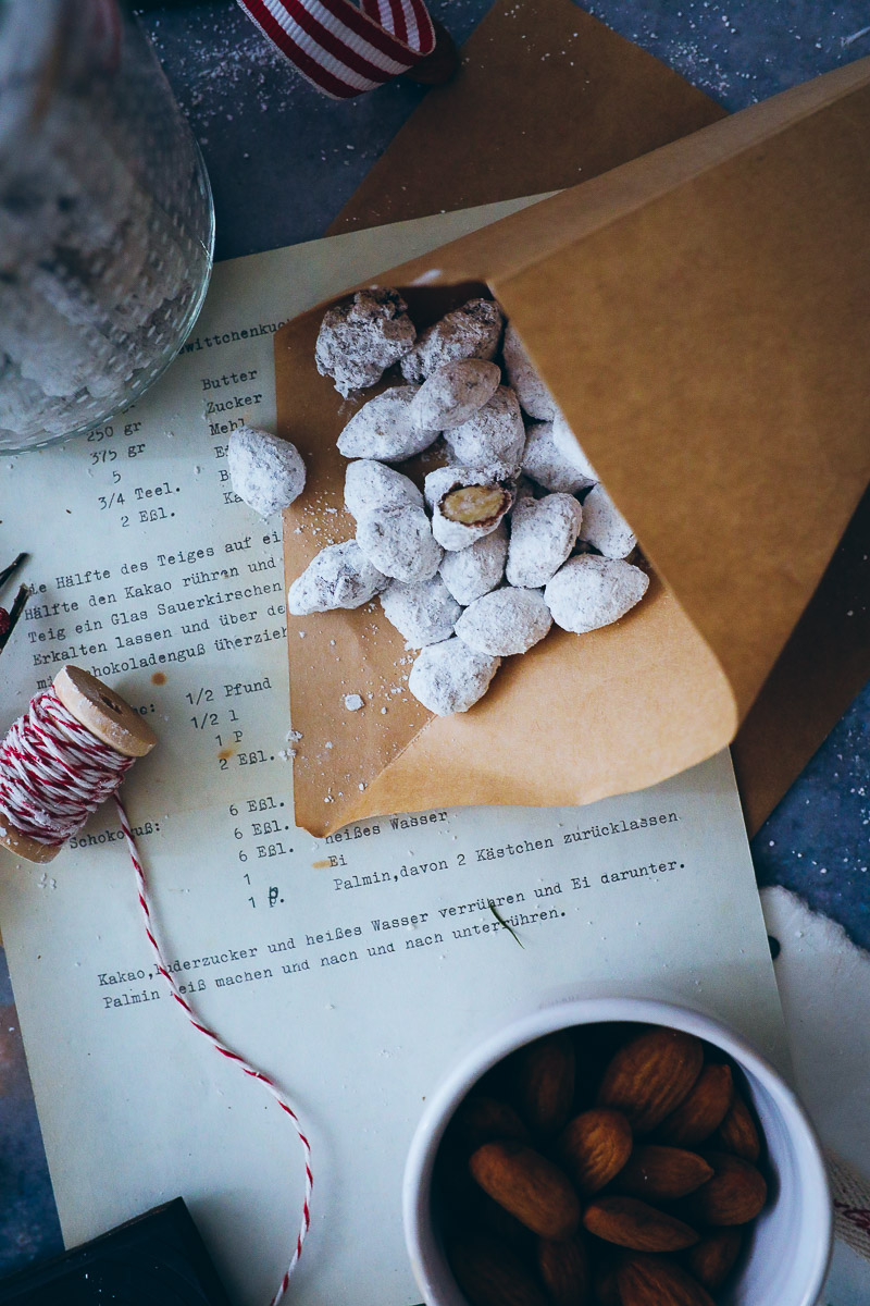 Rezept für weihnachtliche Zimt-Schokomandeln – chocolate covered almonds recipe