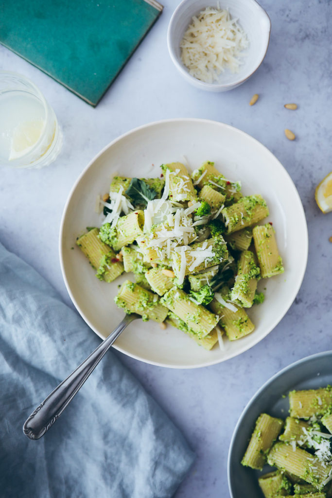 Brokkoli Pesto Pastarezept Pestorezepte brokkoli rezept gemüse rezept einfaches mittagessen simple meals cookfeed zuckerzimtundliebe foodstyling deutscher foodblog vegetarisches mittagessen foodstylist