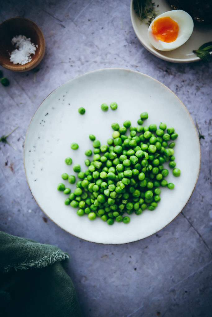 Erbsen Avocado aufstrich green peas spread avocado toast sandwich stulle der woche eierbrot eiersalat weich gekochtes Ei zuckerzimtundliebe foodblog foodstylist food styling schnittchen