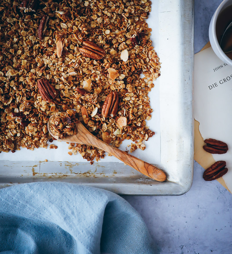 Rezept für selbstgemachtes Granola: heute mal als Maple Pecan Ahornsirup Pekannuss Variante