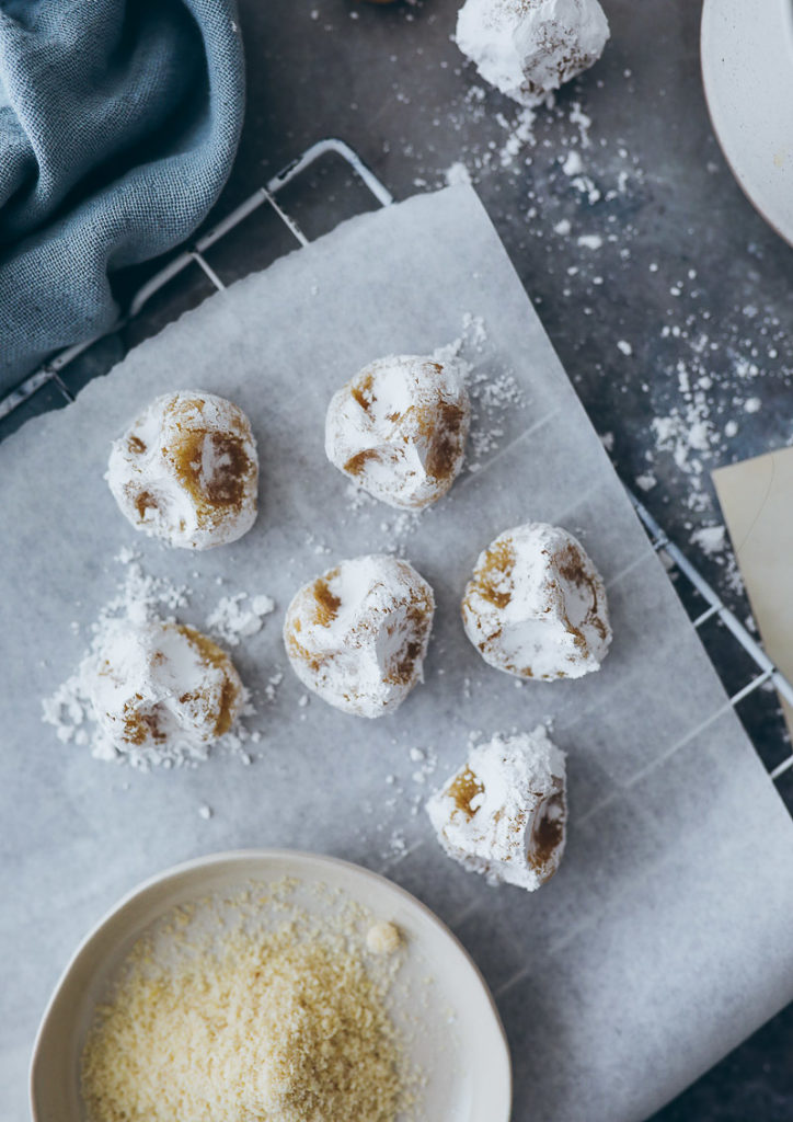 paste di mandorla italienisches mandelgebaeck plaetzchen softe amarettini zuckerzimtundliebe tchibo barista blonde rezept foodstyling cookies backblog bakefeed italian recipes dulce