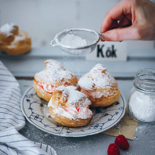 Windbeutel Rezept himbeersahne choux pastry brandteig grundrezept brandmasse himbeer gebäck teilchen foodstyling food photography zuckerzimtundliebe bakefeed cream puffs