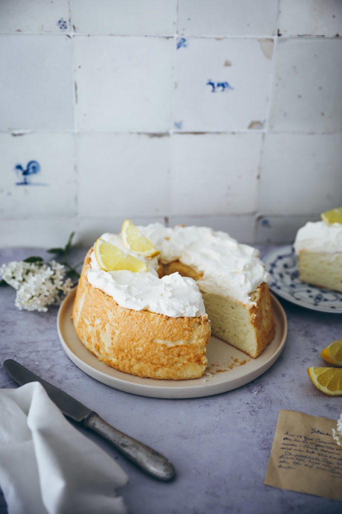 Angel Food Cake Rezept Zitronen angel food cake recipe lemon cake zitronenkuchen zitronentorte engelskuchen eiweiß kuchen foodstyling food photography bakefeed food 52 foodstylist zuckerzimtundliebe backblog