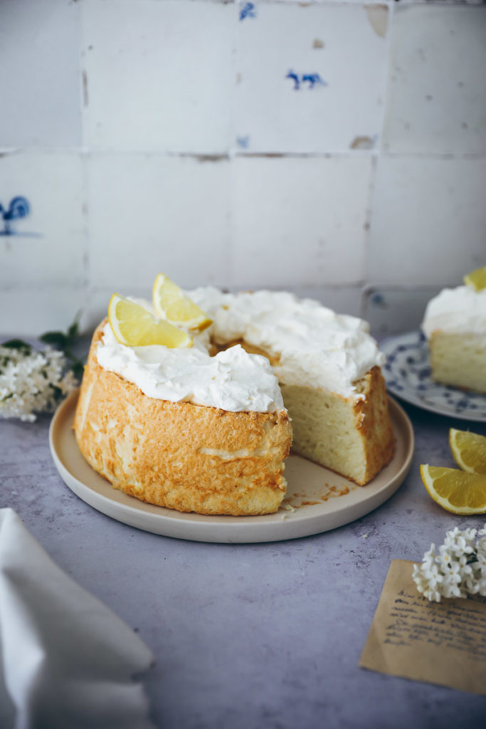 Angel Food Cake Rezept Zitronen angel food cake recipe lemon cake zitronenkuchen zitronentorte engelskuchen eiweiß kuchen foodstyling food photography bakefeed food 52 foodstylist zuckerzimtundliebe backblog
