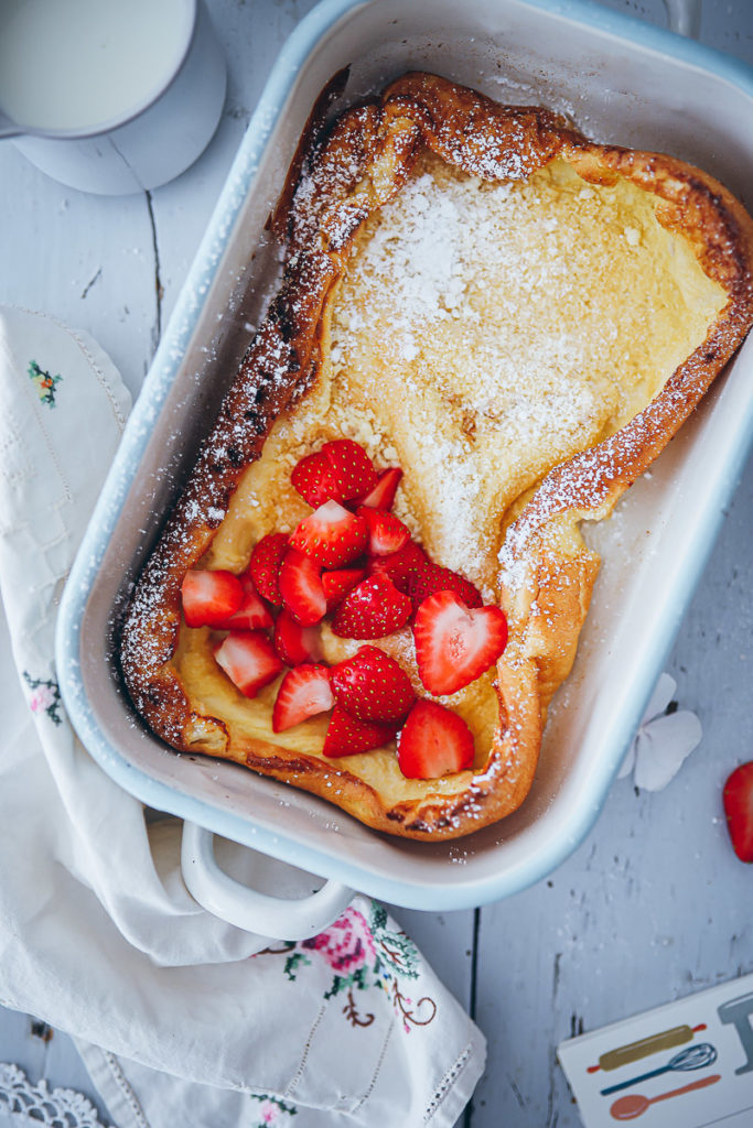 Dutch Baby Rezept Ofenpfannkuchen Auflaufform Zuckerzimtundliebe Foodstyling food photography bakefeed food 52 thekitchn erdbeer pfannkuchen pancake frühstücksrezept