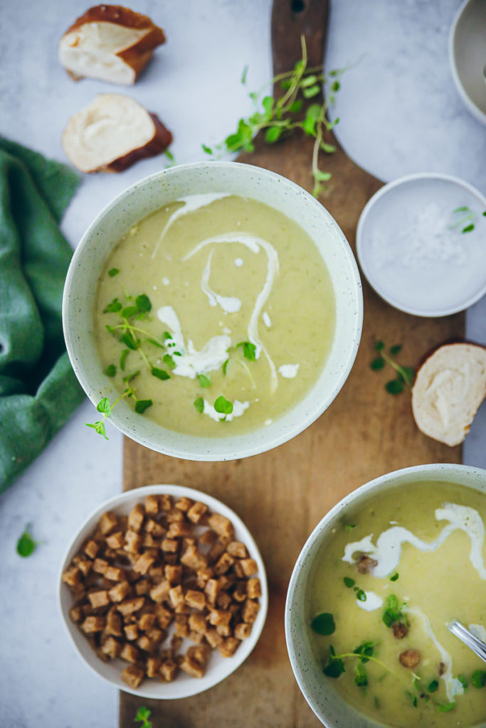 Test Bosch Cookit Küchenmaschine mit Kochfunktion Wlan Zucchini Kartoffelsuppe Rezept einfache Suppe Mittagessen foodstyling food photography Küchengeräte test Was kann der Cookit