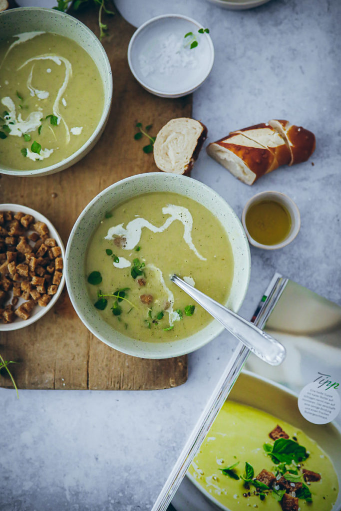 Test Bosch Cookit Küchenmaschine mit Kochfunktion Wlan Zucchini Kartoffelsuppe Rezept einfache Suppe Mittagessen foodstyling food photography Küchengeräte test Was kann der Cookit