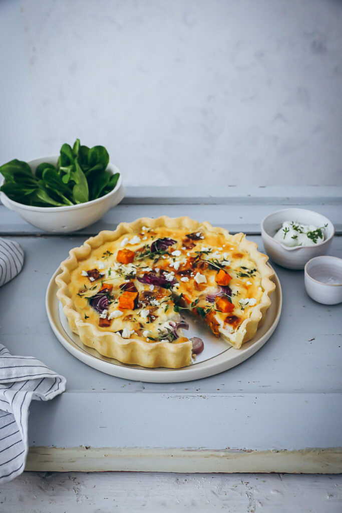 Suesskartoffel Feta Quiche Rezept sweet potato feta tart muerbeteig herzhafte tarte einfaches vegetarisches Mittagessen Bosch Cookit Test Zuckerzimtundliebe Foodstyling food photography feedfeed food52