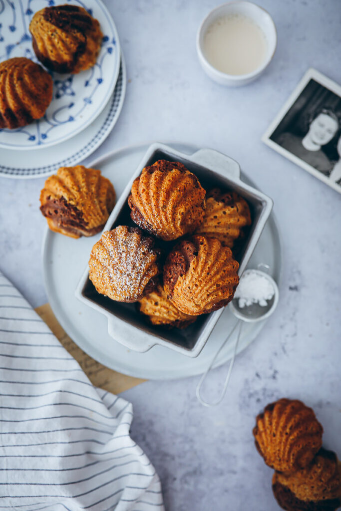 Nusskuchen Marmorkuchen Muffins Rezept hazelnut marble muffins madeleines recipe foodstyling food52 bakefeed bake from scratch feedfeed backblog