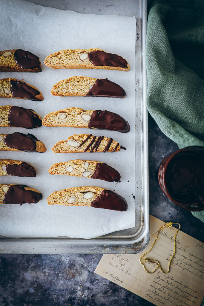 Cantuccini Rezept biscotti recipe Tchibo Kaffee Barista Caffe Crema Crema Blonde foodstyling cookies italienische kekse mandelplätzchen selber backen coffeeshop cookies kaffeegebäck
