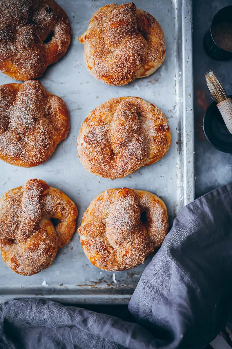 Rezept für süsse, softe Zuckerzimt-Brezeln – soft sugar cinnamon pretzels recipe