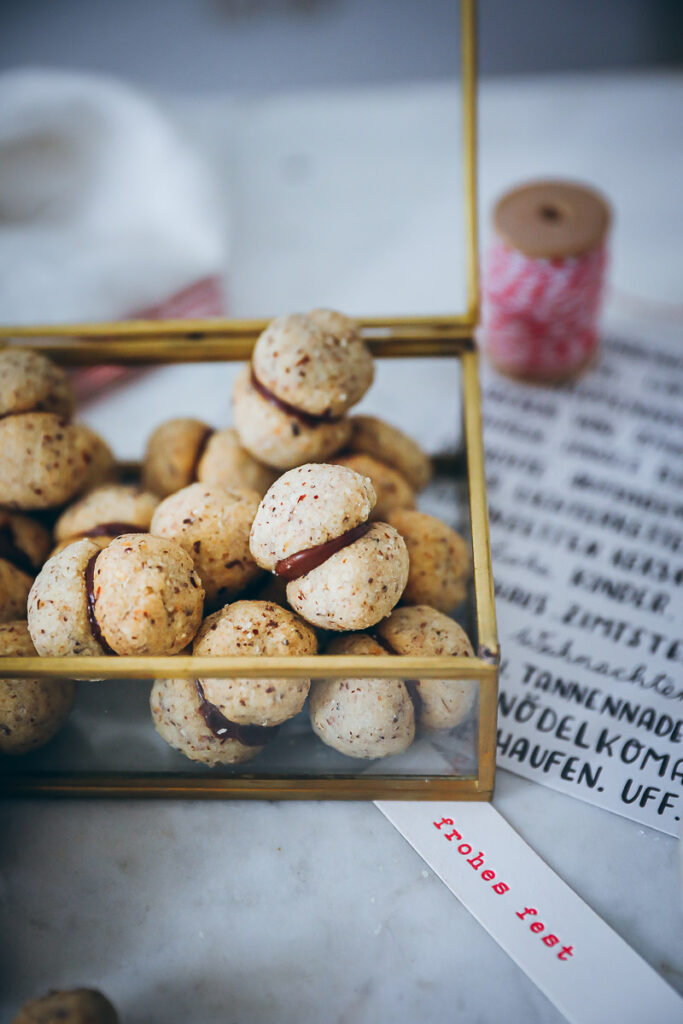 Baci di Dama haselnuss walnussplätzchen rezept keksrezept