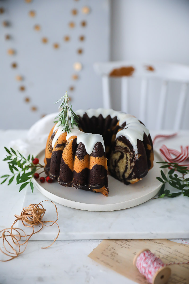 Rezept für einen Gewürzkuchen-Marmorkuchen: ein Weihnachtskuchen Gugelhupf