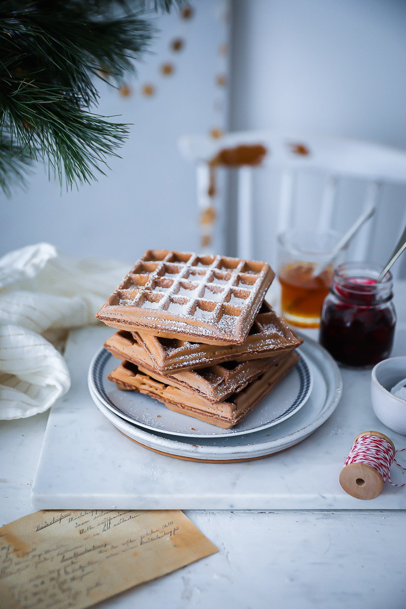 Rezept für dicke Weihnachtswaffeln mit Lebkuchengewürz – gingerbread waffles recipe