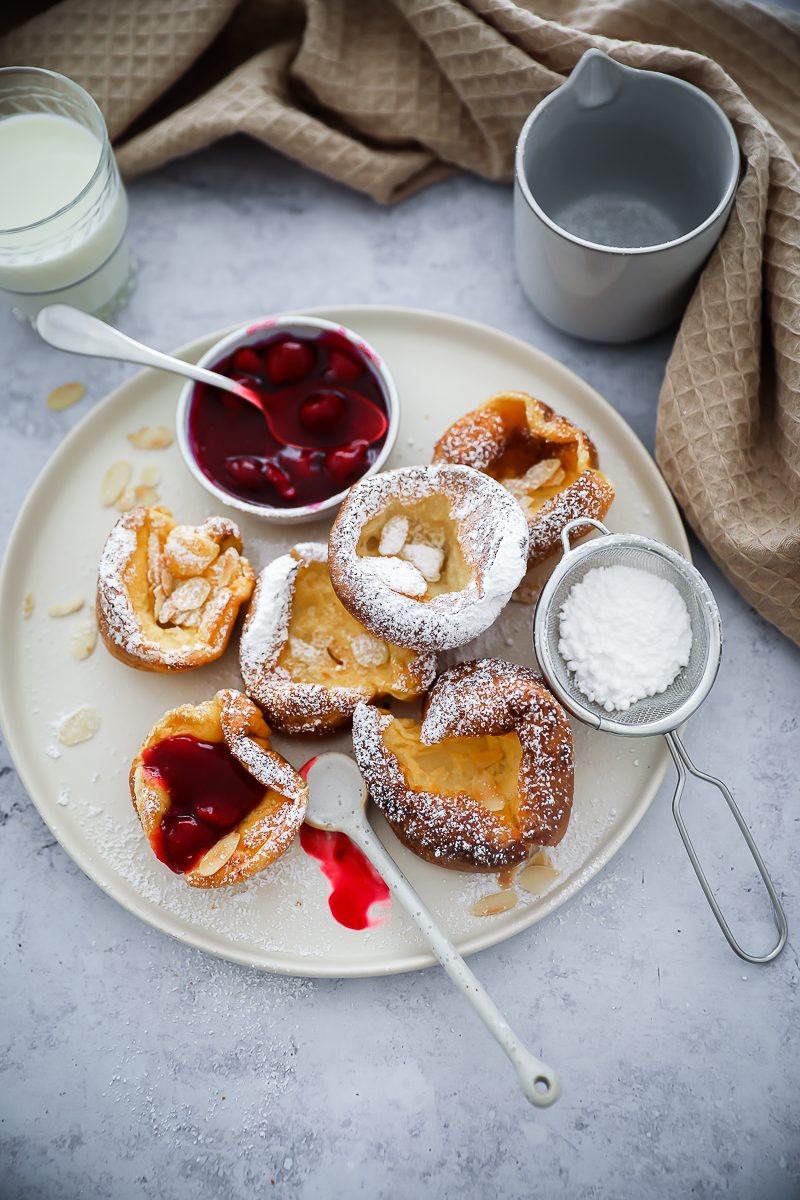 Rezept für Mini Dutch Baby Ofenpancakes aus der Muffinform