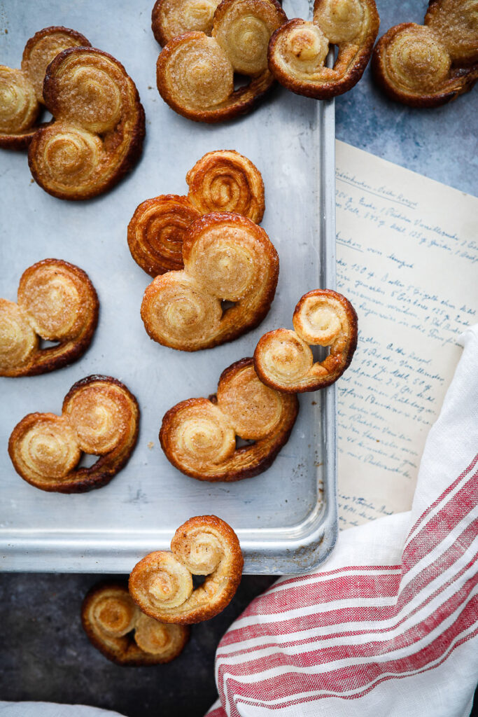 Zucker Zimt Palmiers Rezept Schweineöhrchen Rezept selber machen blätterteig kekse sweet hearts puff pastry foodstyling food photo elephant ears