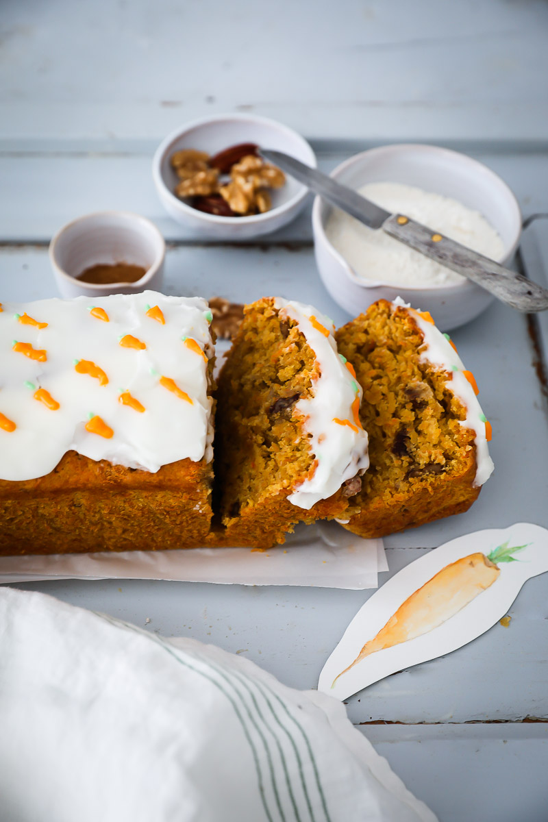 Rezept für Carrot Banana Bread mit karamellisierten Nüssen (enthält Werbung für Seeberger)