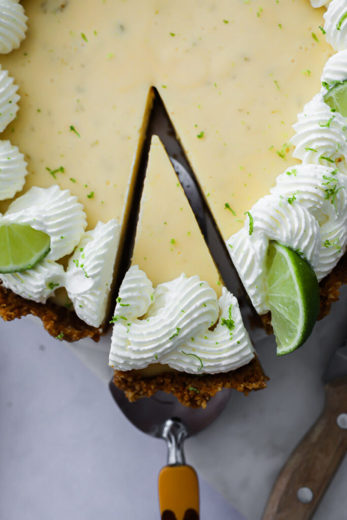 Key Lime Pie Rezept recipe Limetten Tarte Keksboden Foodstyling food photo limetten kuchen sommerkuchen sommergebäck foodblog feedfeed bakefeed