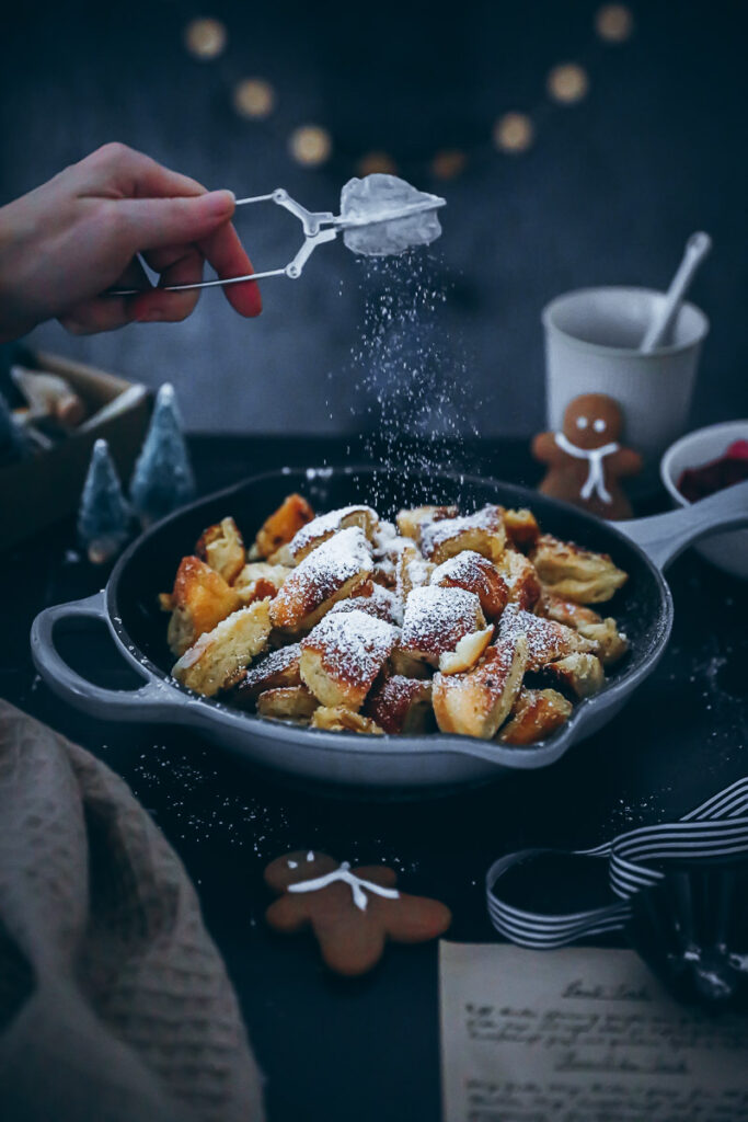 Weihnachts Zimt Kaiserschmarrn Rezept zuckerzimtundliebe bester kaiserschmarrn aus dem Backofen weihnachtsdessert südtiroler schmarrn rezept pulled pancake foodstyling foodtographyschool zuckerzimtundliebe backblog foodstyling