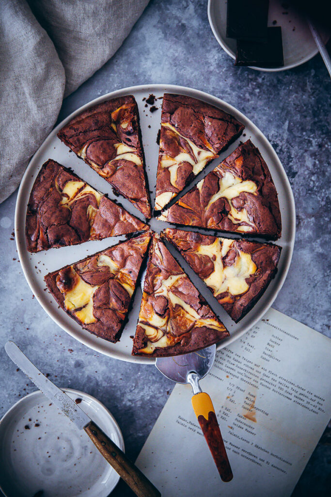 Cheesecake Brownie Kuchen Rezept mit Dulce de Leche bestes Brownie rezept selber machen schokokuchen karamell caramel cheesecake brownies zuckerzimtundliebe backblog bakefeed feedfeed foodstyling