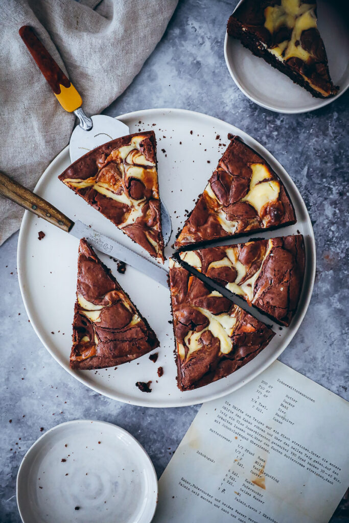Cheesecake Brownie Kuchen Rezept mit Dulce de Leche bestes Brownie rezept selber machen schokokuchen karamell caramel cheesecake brownies zuckerzimtundliebe backblog bakefeed feedfeed foodstyling