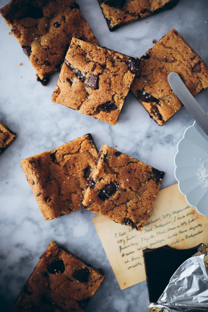 Chocolate Cookie Bars Rezept beste cookies zuckerzimtundliebe backblog foodblog foodstyling foodphotographyschool kekse selber backen bakefeed feedfeed