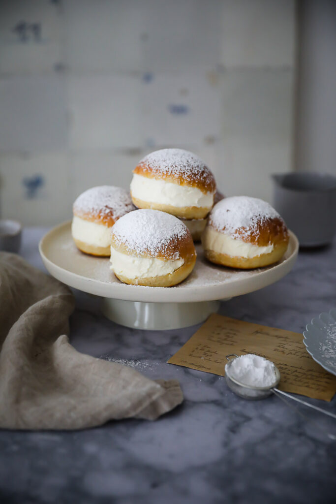 Maritozzi Rezept Italian Cream Buns Sahnefüllung Brötchen süße hefebrötchen milchbrötchen rezept bakefeed italian baking italienisches gebäck italienisch backen zuckerzimtundliebe backblog foodblog foodstyling