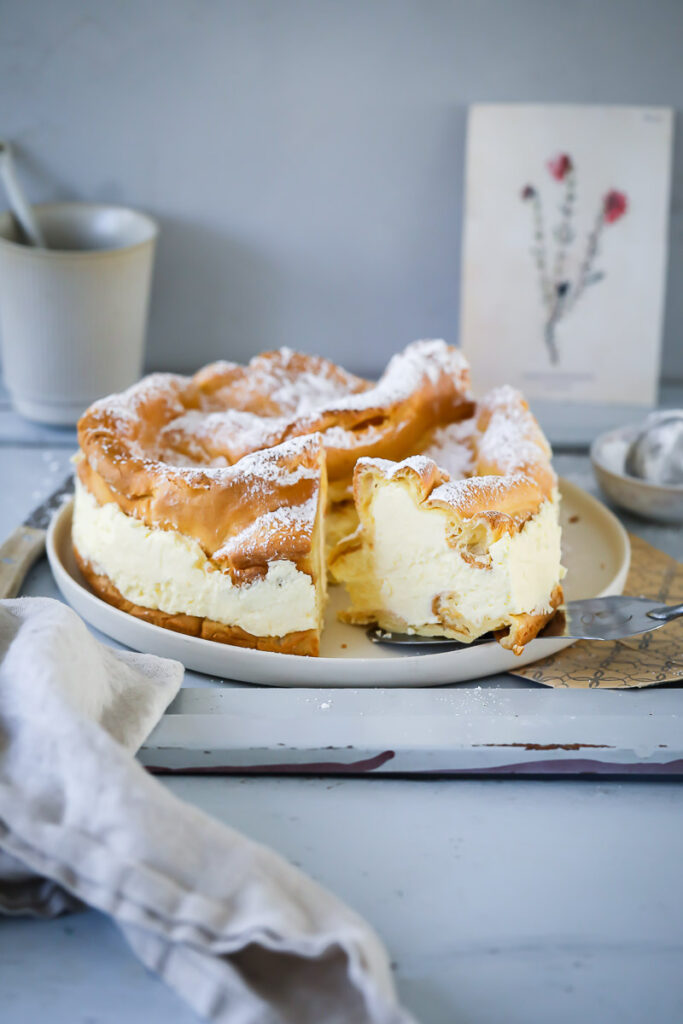 Karpatka Windbeutelkuchen-Rezept mit Puddingfüllung eclair cake brandteig grundrezept mountain cake bakefeed zuckerzimtundliebe backblog foodblog food photography foodstyling choux pastry