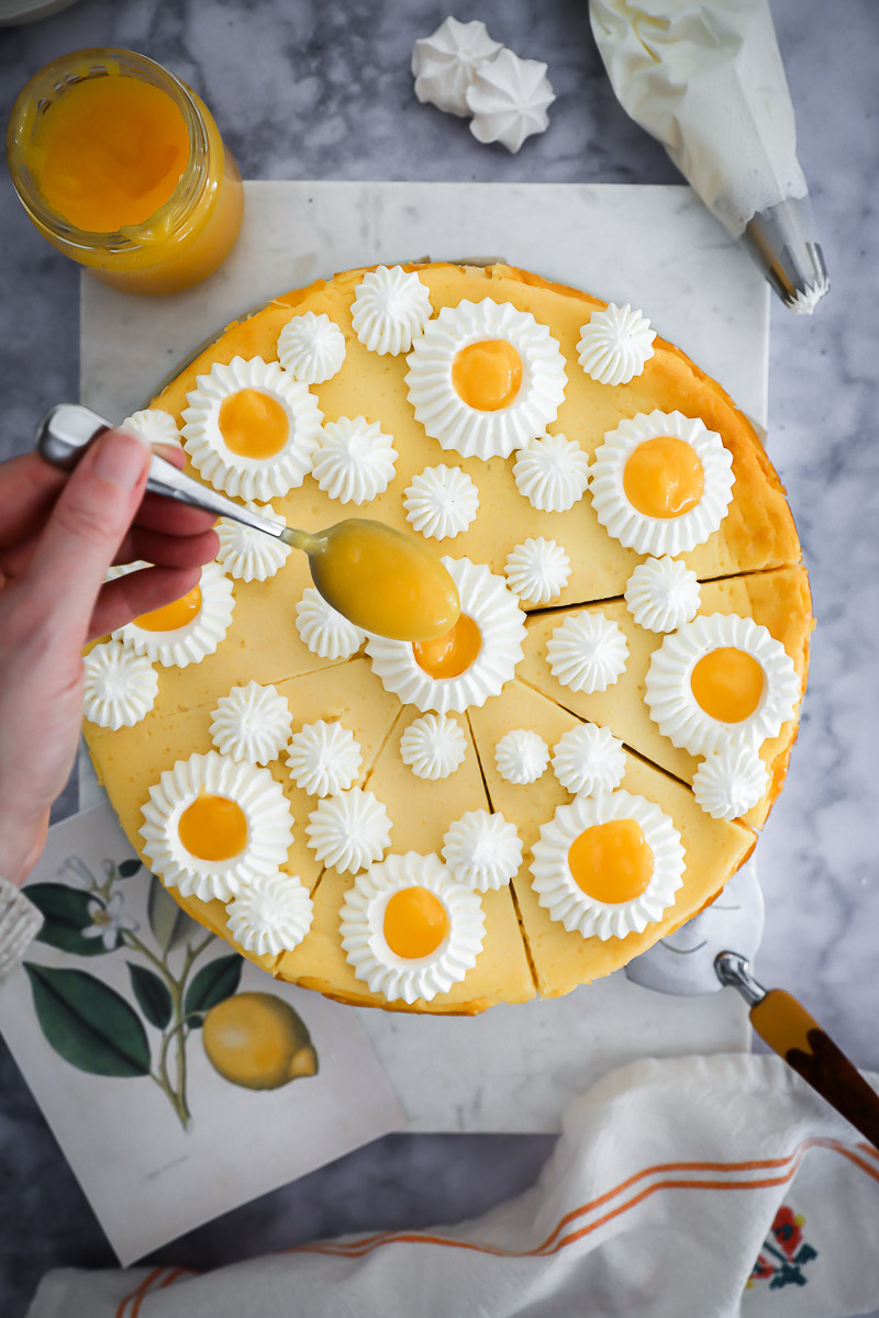 Einfaches Käsekuchen Rezept mit Lemon Curd