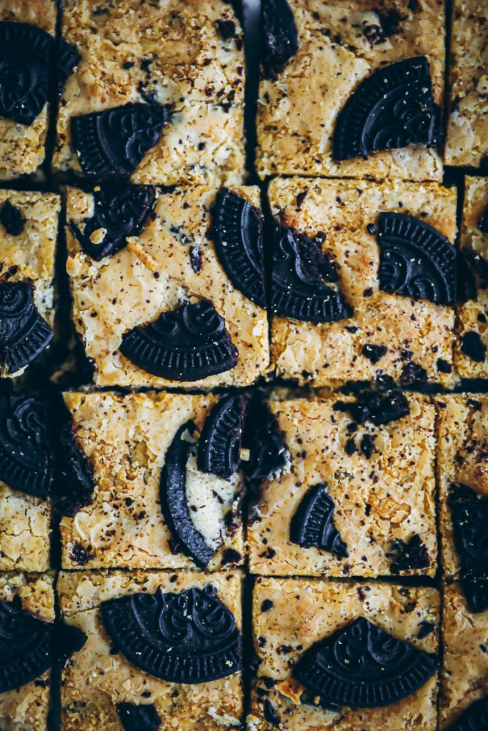 Oreo Blondies Rezept cookies and cream blondies recipe oreo kuchen brownies zuckerzimtundliebe bakefeed feedfeed foodtographyschool