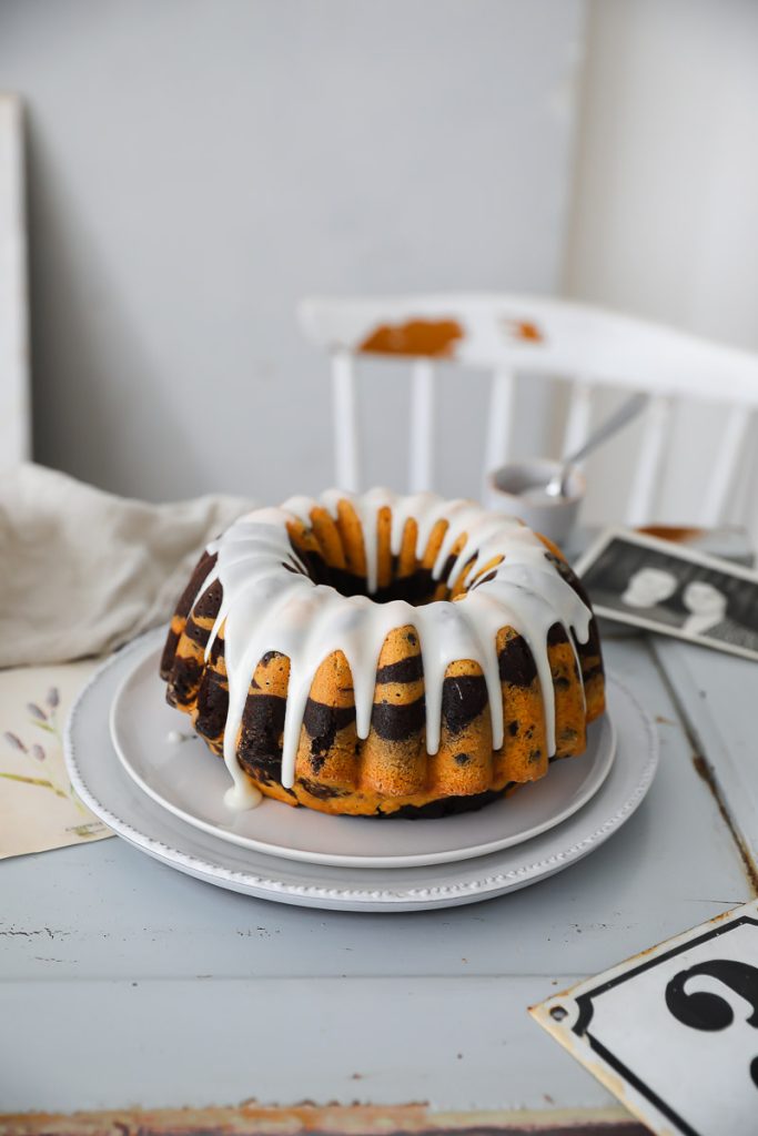 Choc Chip Marmorkuchen Gugelhupf Rezept Zebrakuchen Marble bundt cake zuckerzimtundliebe foodblog foodtographyschool nordic ware backform saftiger rührteig kuchen einfacher kuchen kindergeburtstag