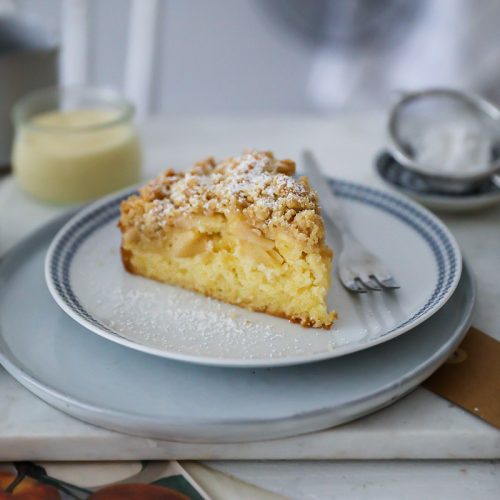 Saftiges einfaches Apfelstreuselkuchen Rezept mit Zimtstreuseln apple crumble cake recipe bester apfelkuchen apfelrezepte zuckerzimtundliebe bakefeed feedfeed thekitchen smittenkitchen