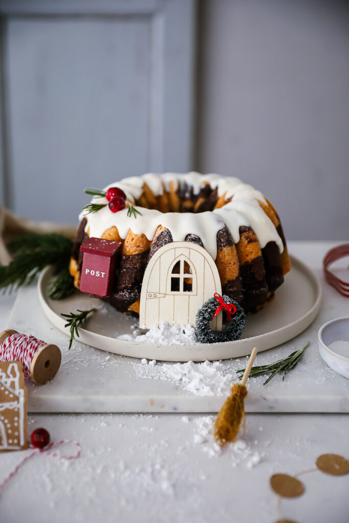 Lebkuchen Marmorkuchen Gugelhupf Rezept Weihnachtskuchen Gewürzkuchen christmas bundt cake recipe spiced cake Winterkuchen zuckerzimtundliebe backblog german christmas recipes foodstyling bakefeed feedfeed