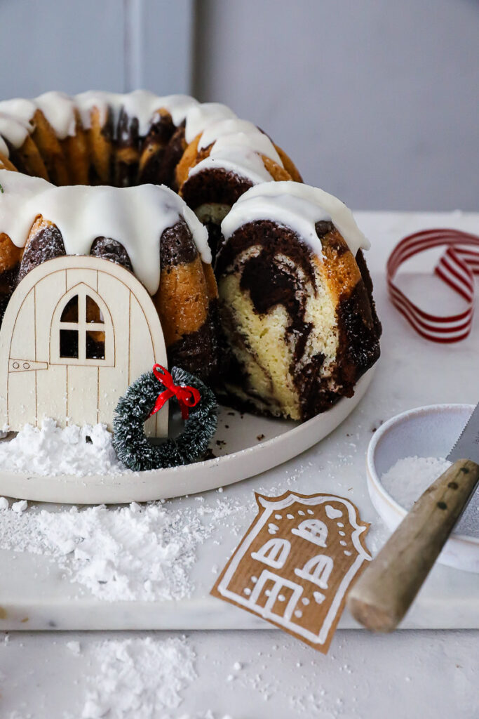 Lebkuchen Marmorkuchen Gugelhupf Rezept Weihnachtskuchen Gewürzkuchen christmas bundt cake recipe spiced cake Winterkuchen zuckerzimtundliebe backblog german christmas recipes foodstyling bakefeed feedfeed