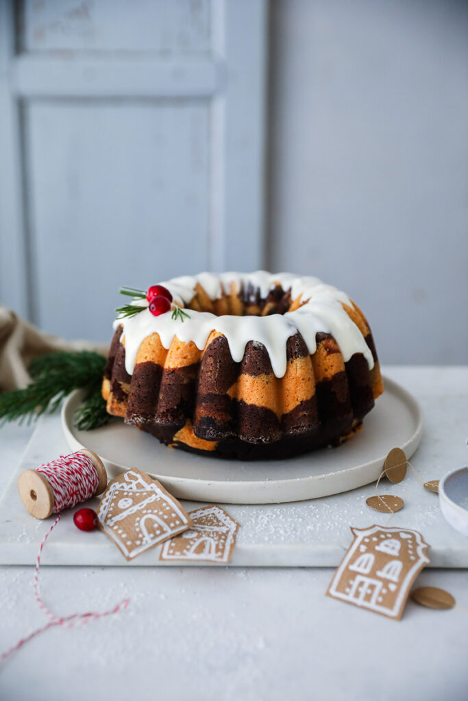 Lebkuchen Marmorkuchen Gugelhupf Rezept Weihnachtskuchen Gewürzkuchen christmas bundt cake recipe spiced cake Winterkuchen zuckerzimtundliebe backblog german christmas recipes foodstyling bakefeed feedfeed