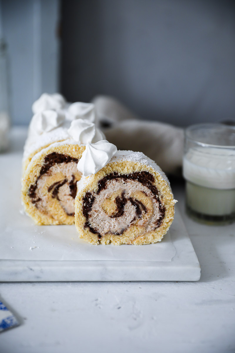 Ein Zimtschnecken Biskuitrolle Rezept mit Mascarponefüllung