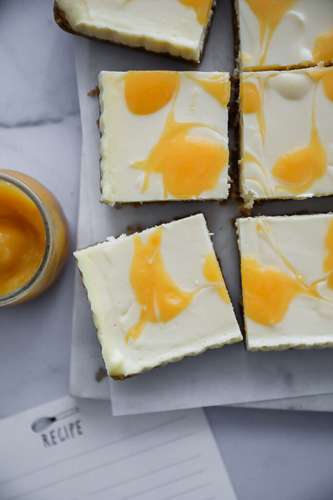 Lemon Cheesecake Bars Zitronen Käsekuchen mit Lemon Curd einfacher Käsekuchen Keksboden foodblog backblog backen backrezept bakefeed feedfeed zuckerzimtundliebe