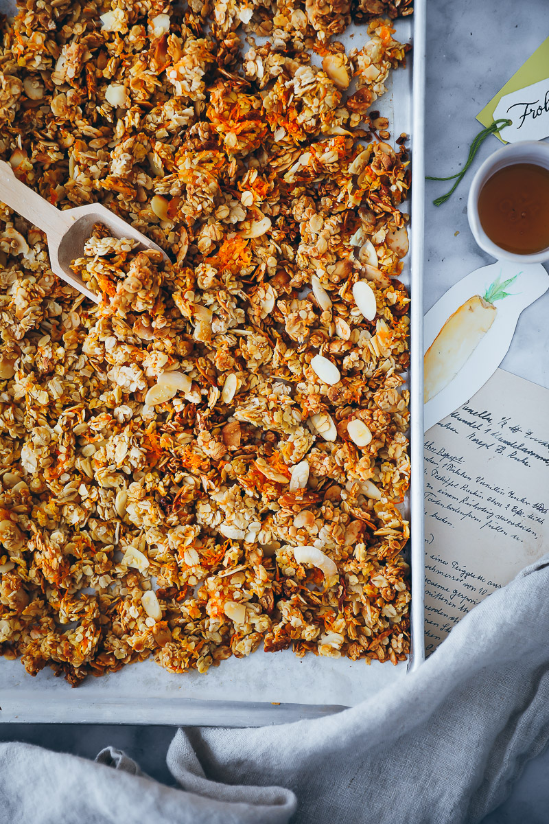 carrot cake granola rezept müsli selber machen osterfrühstück osterbrunch carrot granola recipe zuckerzimtundliebe feedfeed bakefeed foodstyling