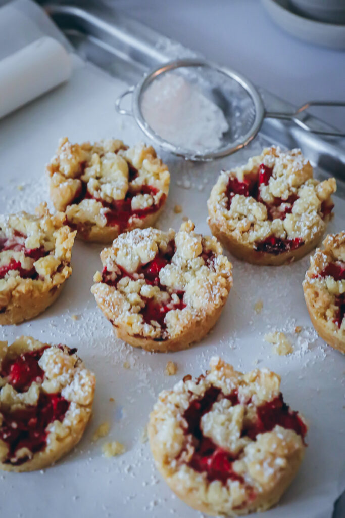 bestes erdbeer streusel cookies rezept recipe kleine einfache erdbeerkuchen erdbeertarte erdbeermuffin strawberry streusel cookies recipe