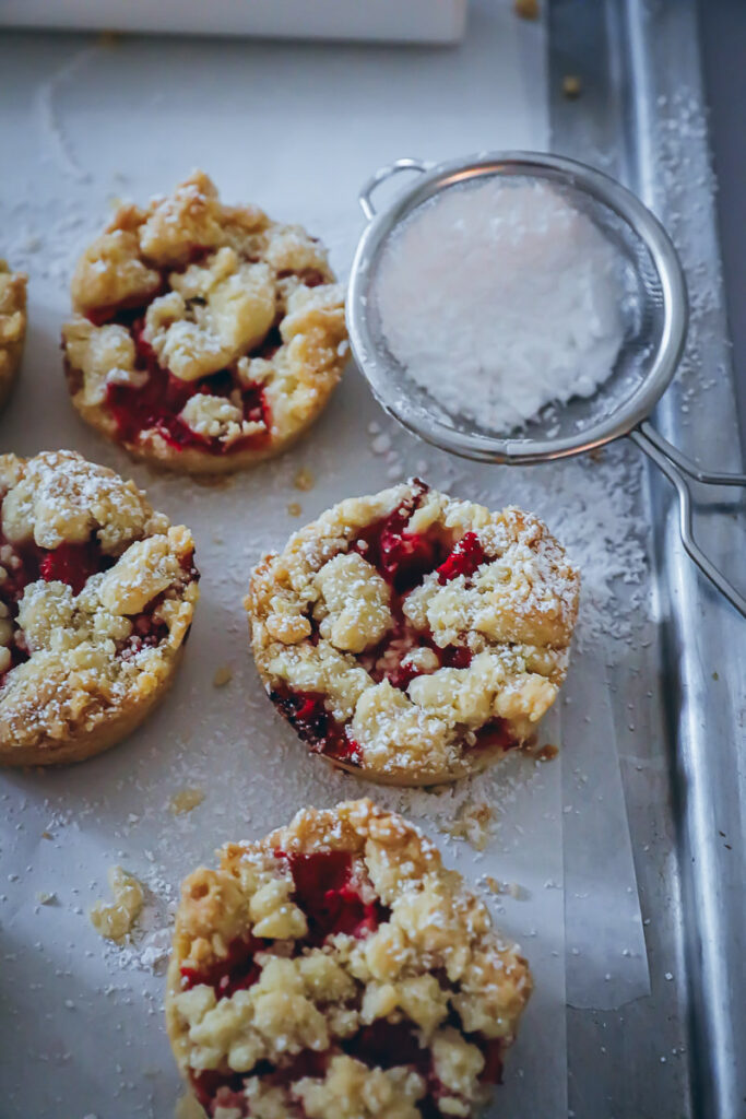 bestes erdbeer streusel cookies rezept recipe kleine einfache erdbeerkuchen erdbeertarte erdbeermuffin strawberry streusel cookies recipe