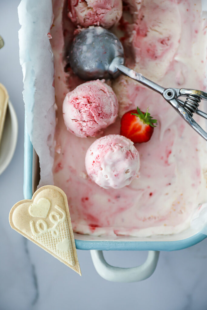 Erdbeereis Rezept ohne Eismaschine no churn strawberry ice cream recipe zuckerzimtundliebe eis selber machen