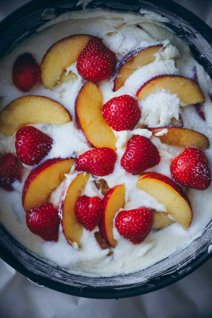 einfaches Nektarinenkuchen rezept pfirsichkuchen peach cake steinobst rezepte zuckerzimtundliebe backblog feedfeed bakefeed