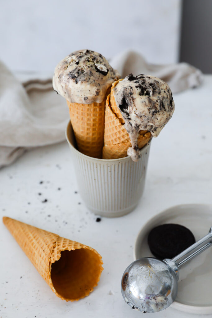 Cookies and Cream Cappuccino Eis ohne Eismaschine Rezept no churn oreo ice cream recipe eiskaffee kaffeeis
