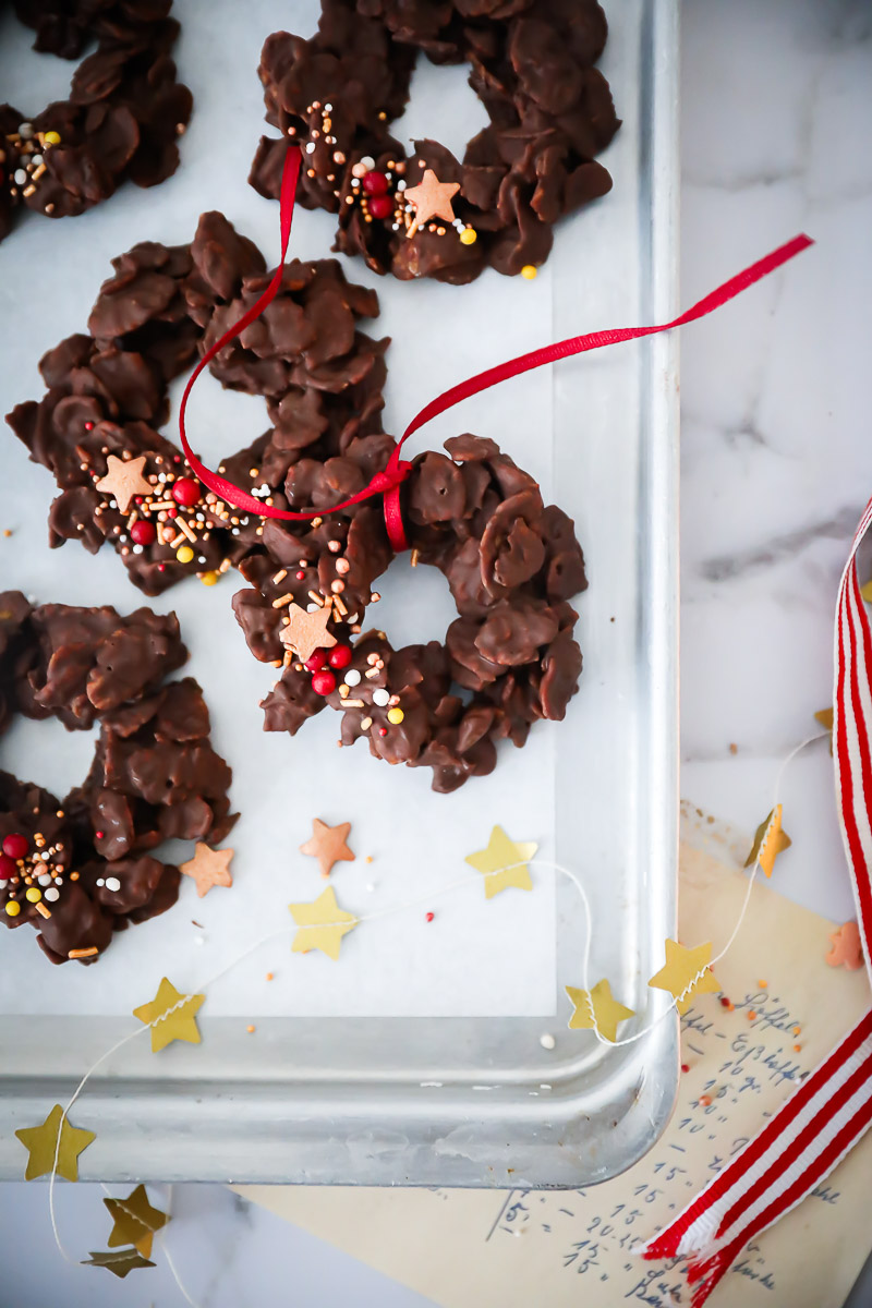 Schokocornflakes Kränze wie Schokocrossies Weihnachtsrezept Geschenke aus der küche weihnachtsschokolade cornflakes chocolate recipe zuckerzimtundliebe beste weihnachtsrezepte