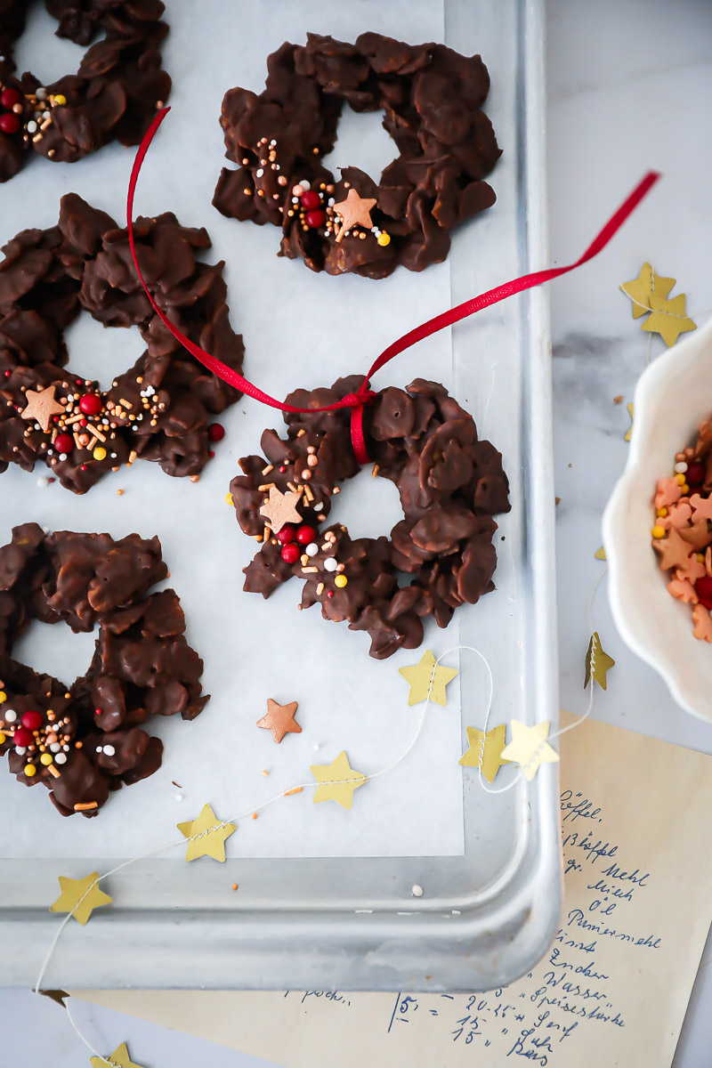 Schokocornflakes Kränze wie Schokocrossies Weihnachtsrezept Geschenke aus der küche weihnachtsschokolade cornflakes chocolate recipe zuckerzimtundliebe beste weihnachtsrezepte
